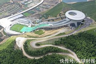 倾雨湿流光