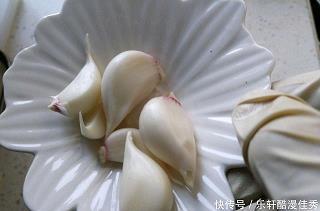 砌词捏控成语接龙游戏