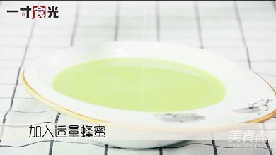 夏风中的山谷