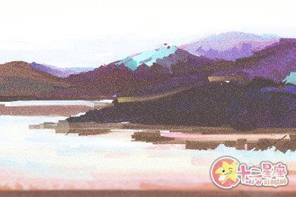 一手拿喇叭，一手拍皮球打一成语