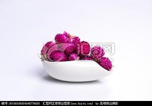 斗剑；肉搏战；白刃战打一成语